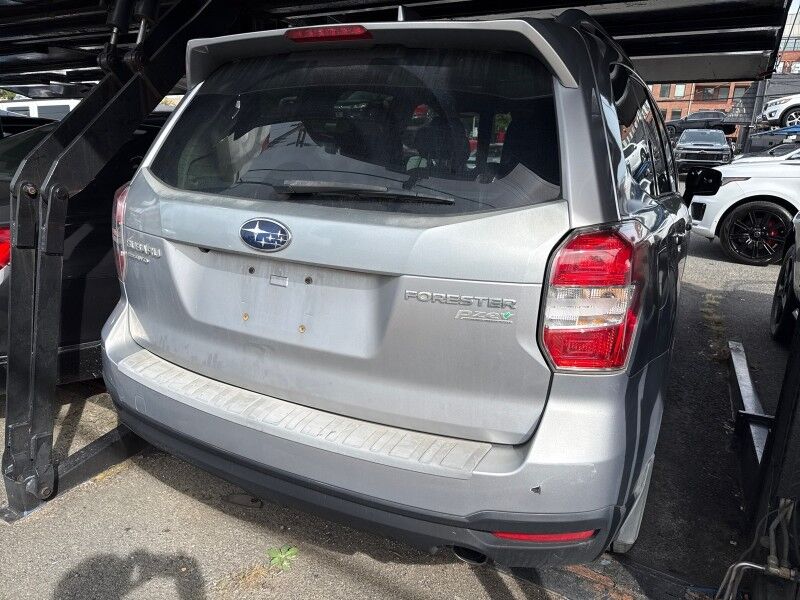 2016 Subaru Forester 2.5i Touring