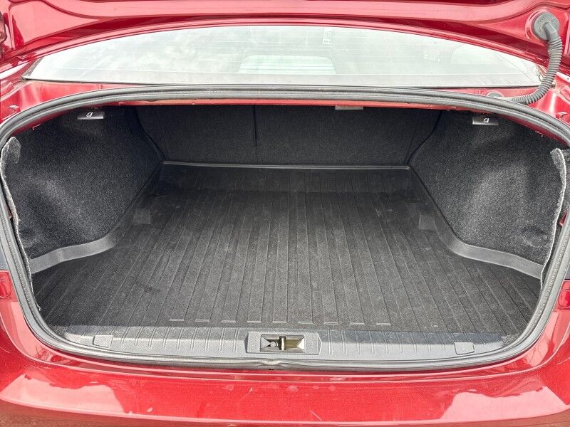 2016 Subaru Legacy 2.5i Limited AWD w/ Moonroof Package & Keyless Access & Navi & E Arlington VA