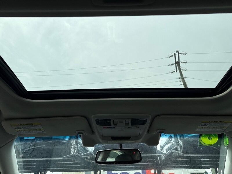 2016 Subaru Legacy 2.5i Limited AWD w/ Moonroof Package & Keyless Access & Navi & E Arlington VA