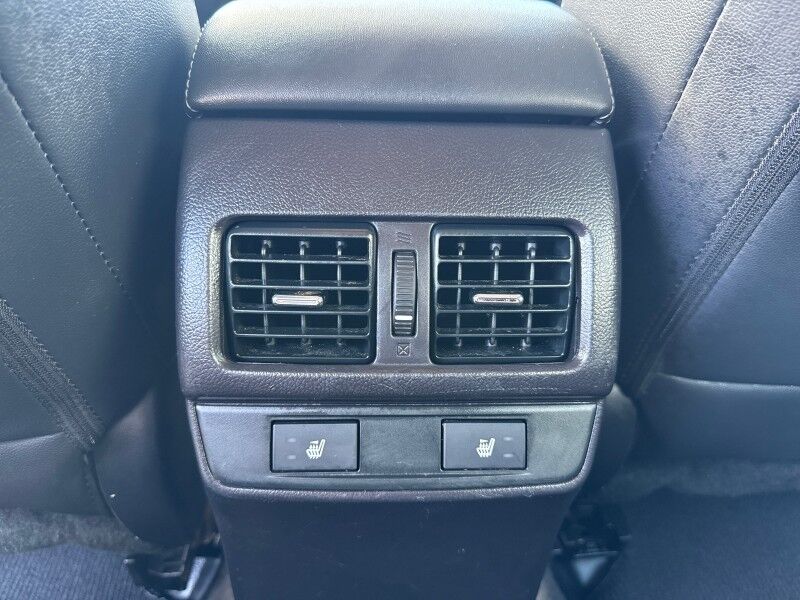 2016 Subaru Legacy 2.5i Limited AWD with Moonroof Package and Keyless Access and Navi and EyeSight Arlington VA