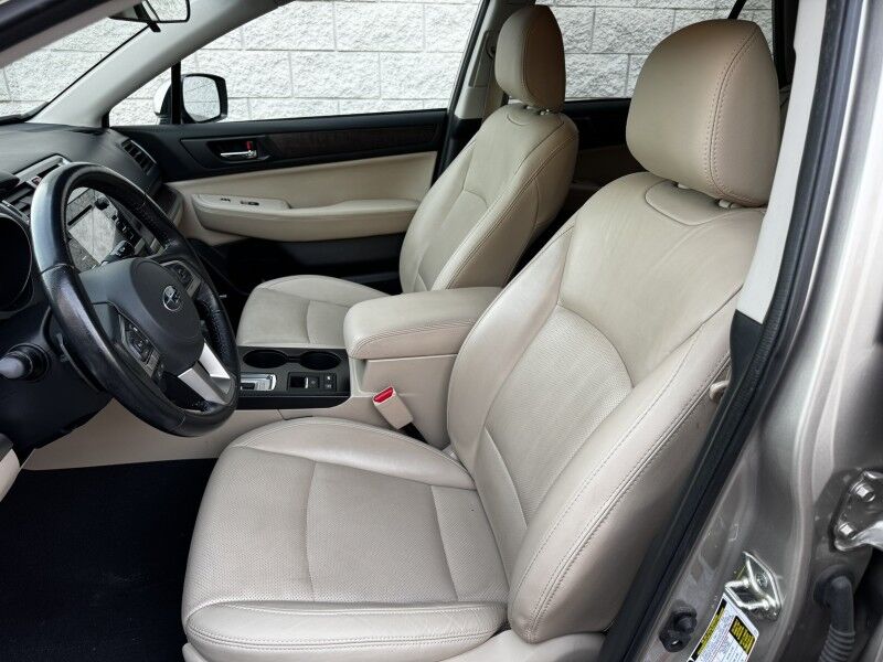 2016 Subaru Outback 2.5i Limited photo 4