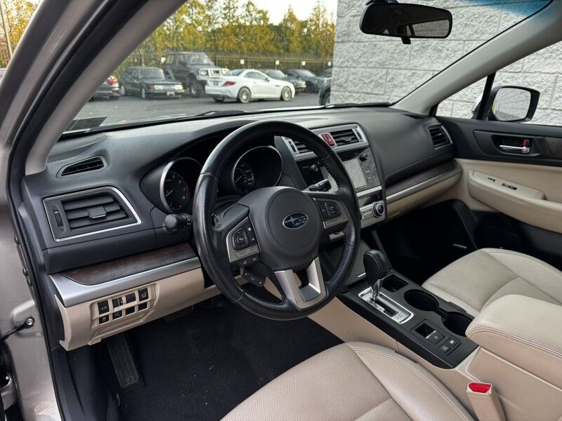 2016 Subaru Outback 2.5i Limited photo 3