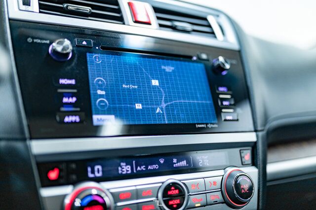 2016 Subaru Outback AWD Limited Leather Roof Nav BCam Red Deer AB