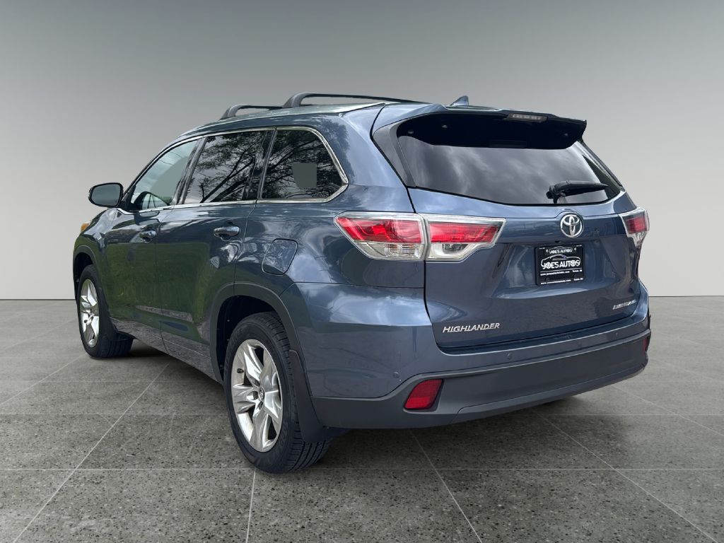2016 TOYOTA HIGHLANDER LIMITED
