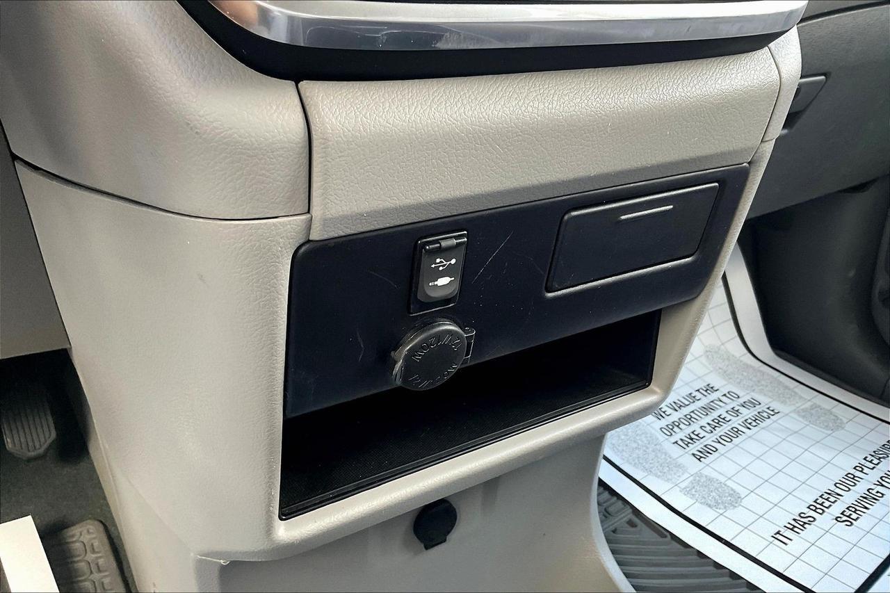 2016 TOYOTA SIENNA LE Houston TX