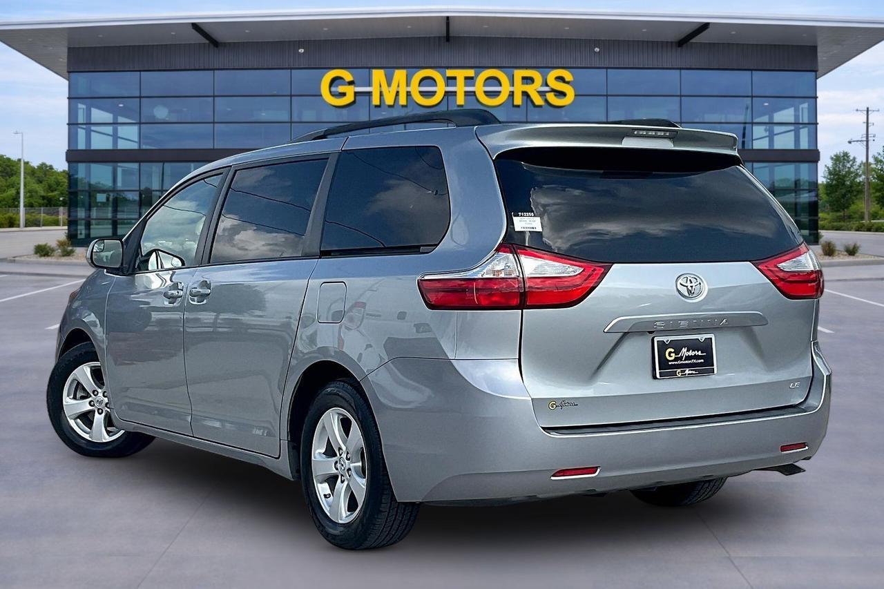 2016 TOYOTA SIENNA LE Houston TX