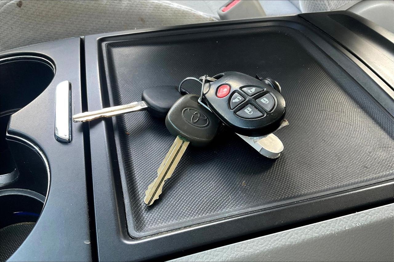 2016 TOYOTA SIENNA LE Houston TX