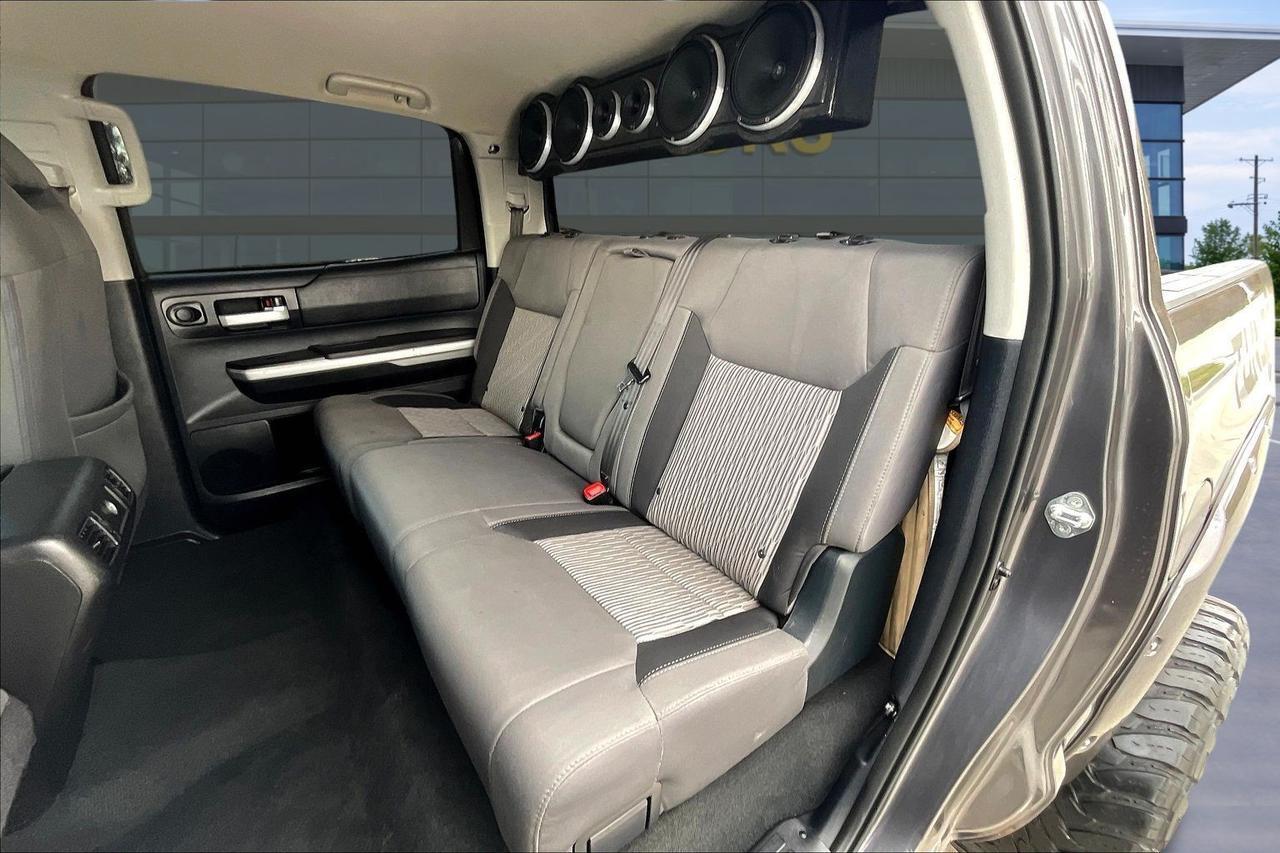 2016 TOYOTA TUNDRA CREWMAX SR5 Houston TX