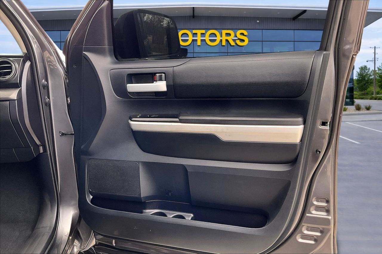 2016 TOYOTA TUNDRA CREWMAX SR5 Houston TX