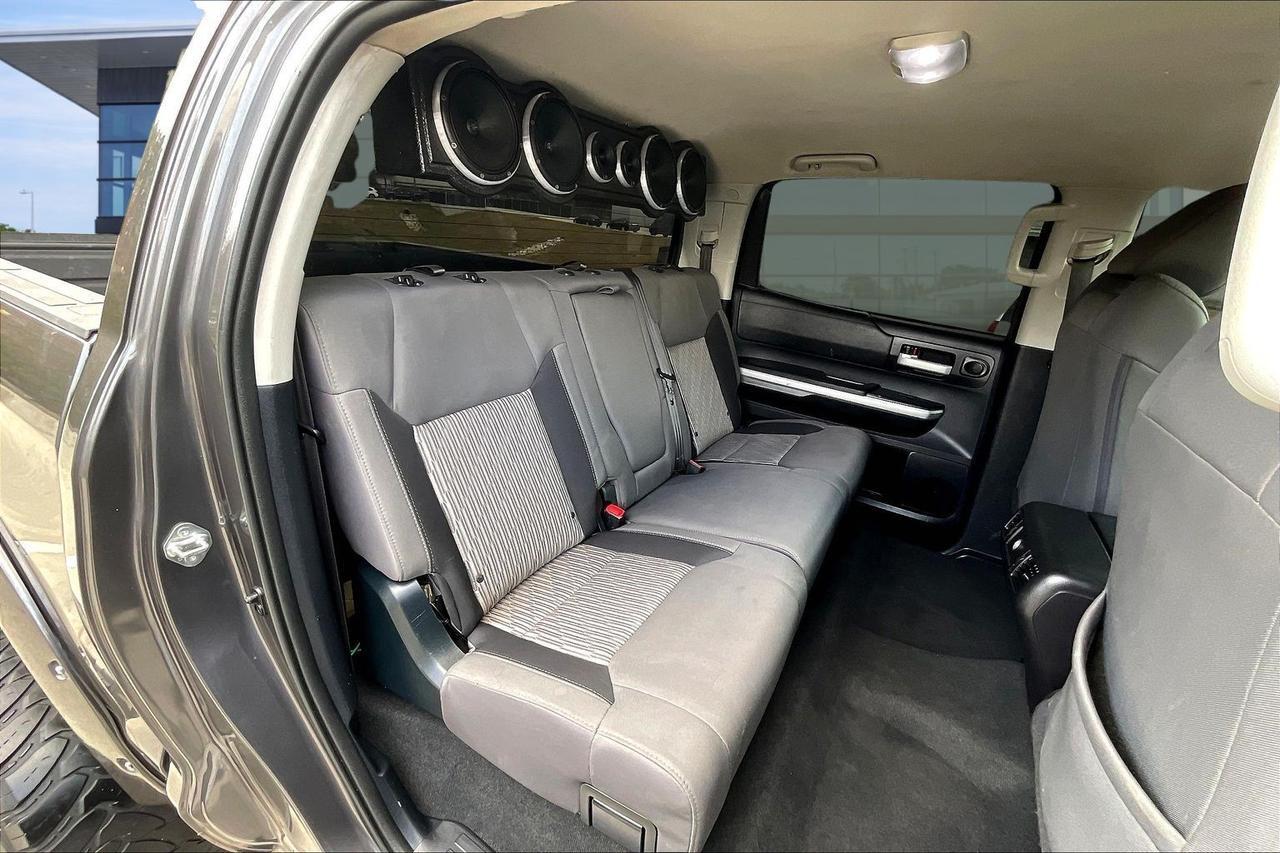 2016 TOYOTA TUNDRA CREWMAX SR5 Houston TX