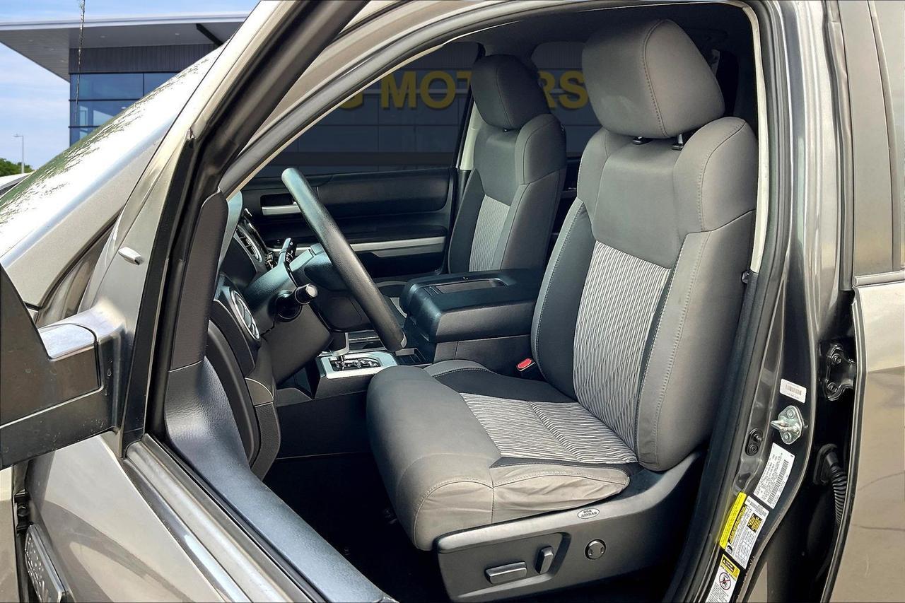 2016 TOYOTA TUNDRA CREWMAX SR5 Houston TX