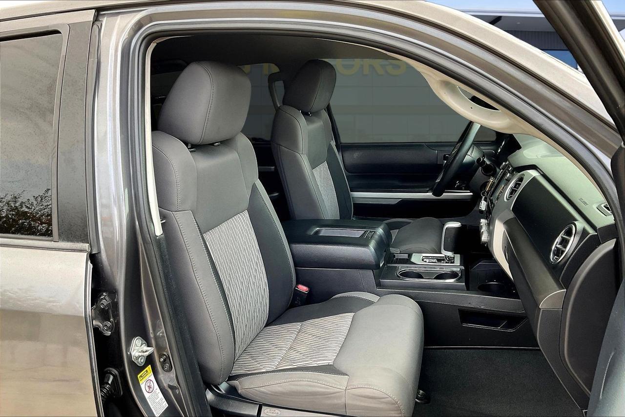 2016 TOYOTA TUNDRA CREWMAX SR5 Houston TX