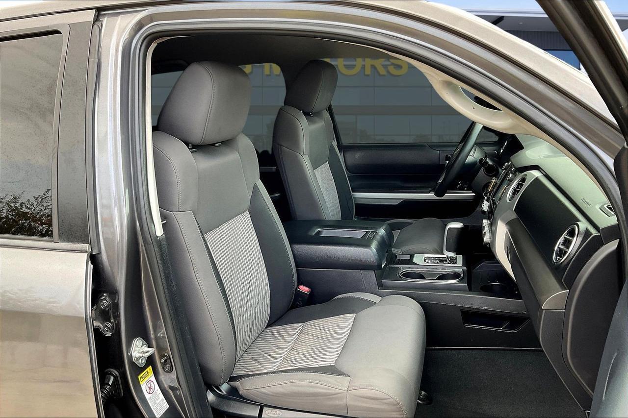 2016 TOYOTA TUNDRA CREWMAX SR5 Houston TX