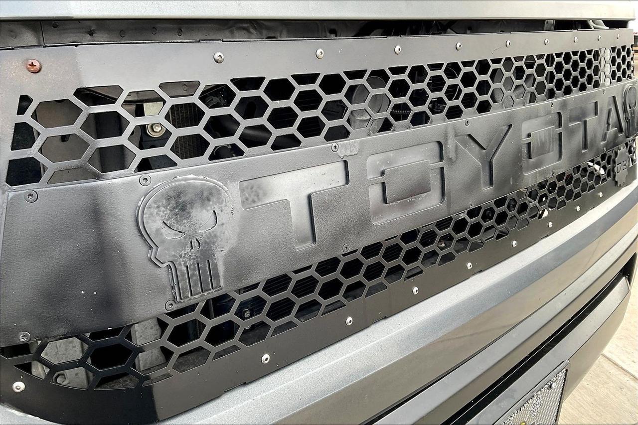 2016 TOYOTA TUNDRA CREWMAX SR5 Houston TX