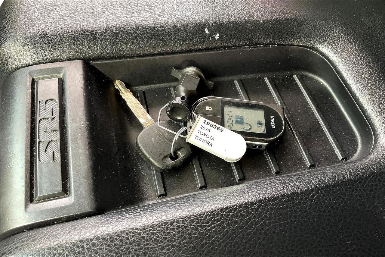 2016 TOYOTA TUNDRA CREWMAX SR5 Houston TX