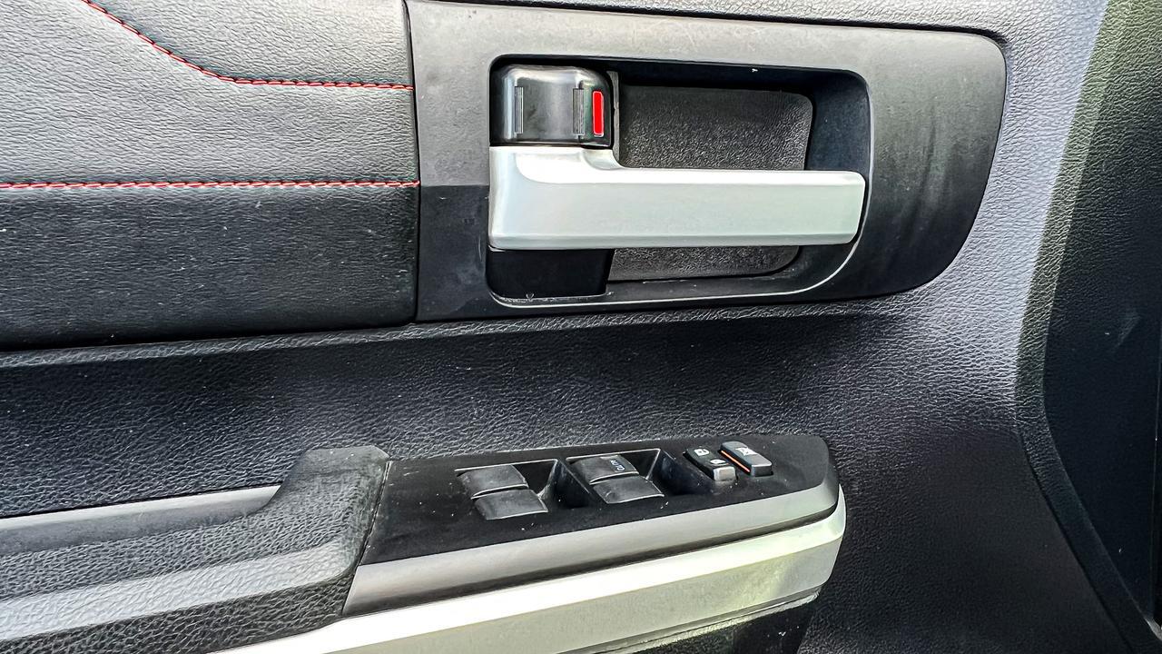 2016 TOYOTA TUNDRA TRD PRO 4X4, NAVIGATION, BACKUP CAMERA, LEATHER, ONLY 41K MILES, AND CARFAX