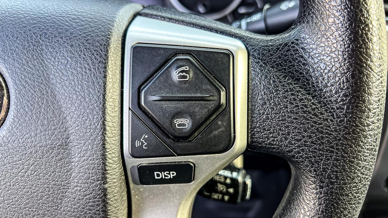 2016 TOYOTA TUNDRA TRD PRO 4X4, NAVIGATION, BACKUP CAMERA, LEATHER, ONLY 41K MILES, AND CARFAX