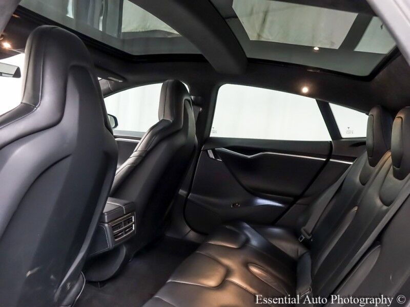 2016 Tesla Model S 70 kWh Battery ELIGIBLE FOR IRS TAX CREDIT!! Willowbrook IL