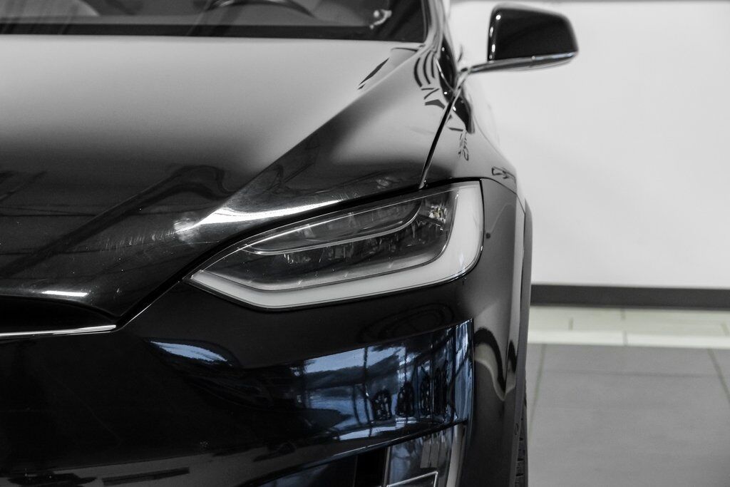 2016 Tesla Model X 75D photo 40