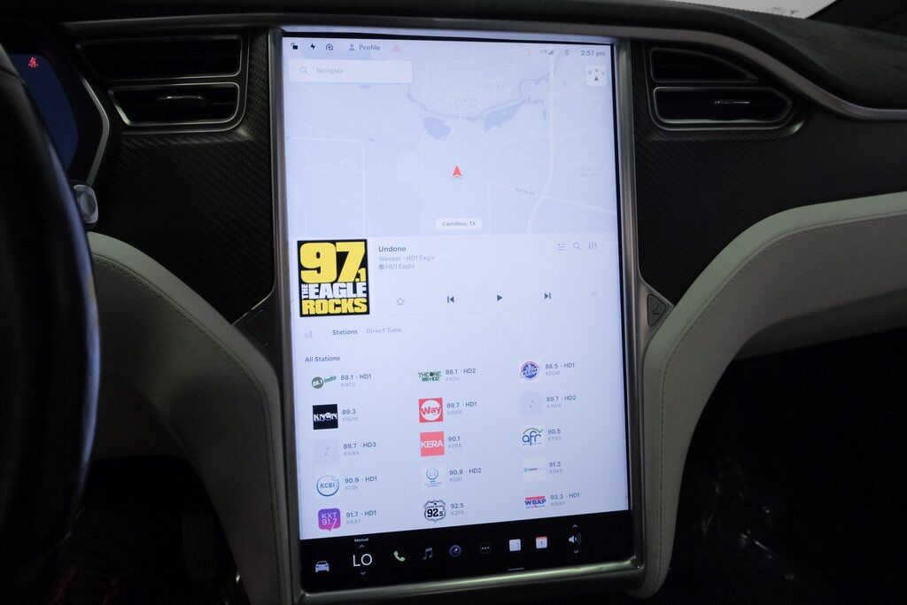 2016 Tesla Model X 75D photo 25