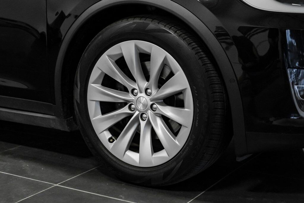 2016 Tesla Model X 75D photo 47