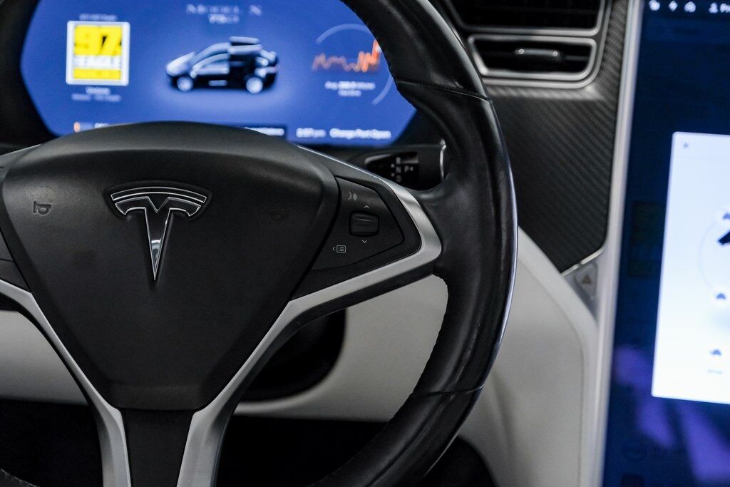 2016 Tesla Model X 75D photo 23