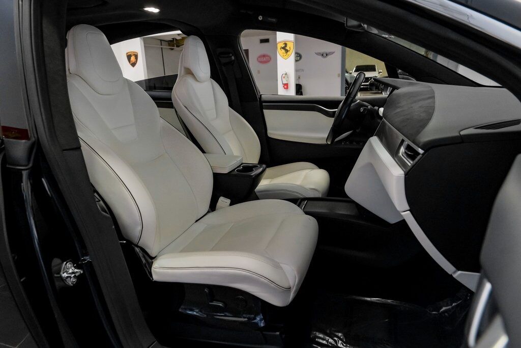 2016 Tesla Model X 75D photo 30