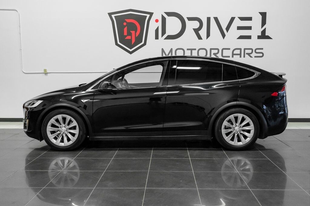 2016 Tesla Model X 75D photo 16