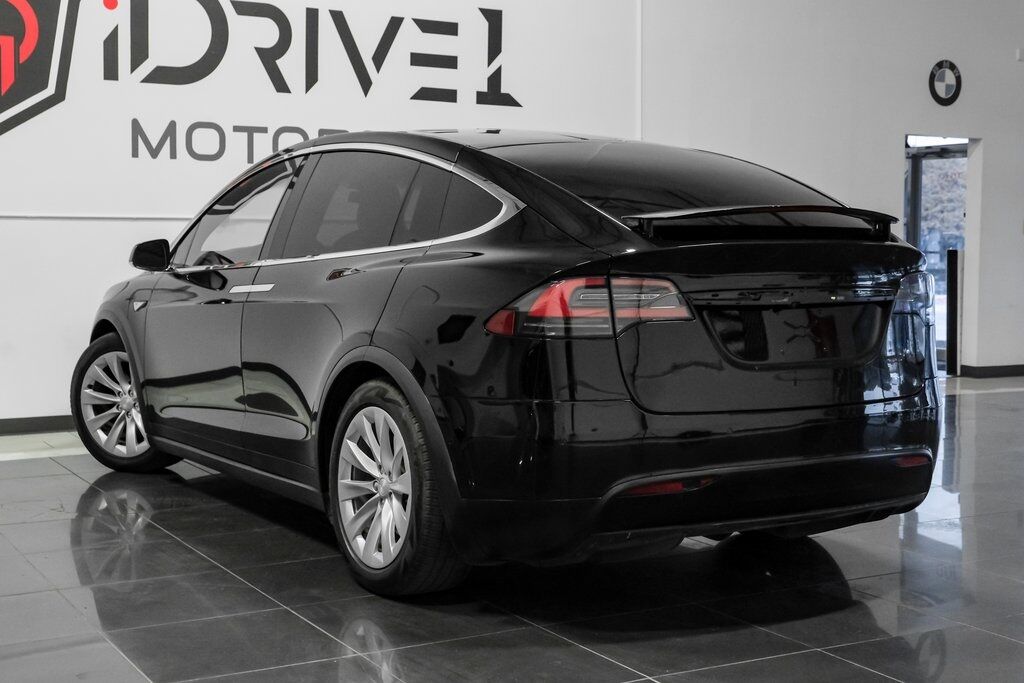 2016 Tesla Model X 75D photo 13