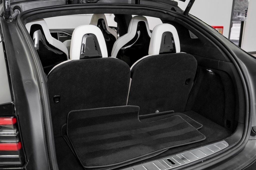 2016 Tesla Model X 75D photo 45