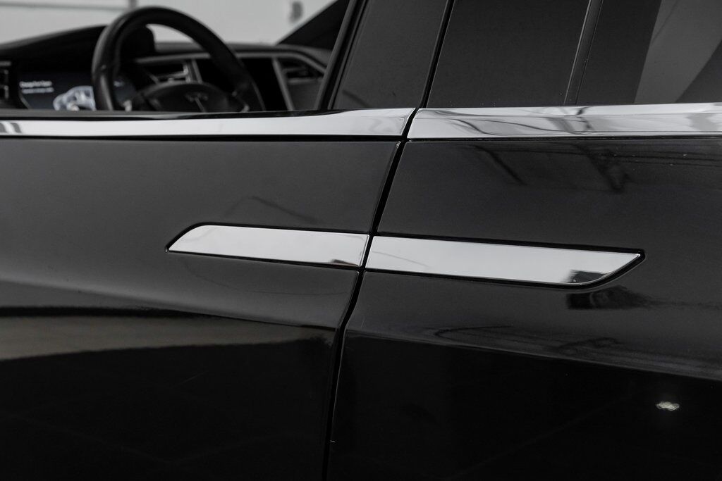 2016 Tesla Model X 75D photo 37
