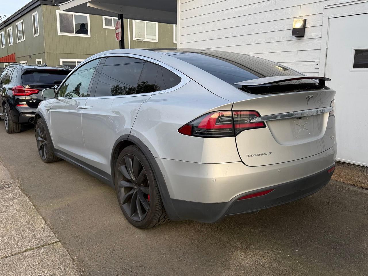 2016 Tesla Model X P90D Gladstone OR