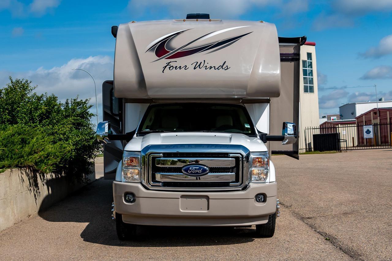 2016 Thor Four Winds 35-SD Class C Red Deer AB