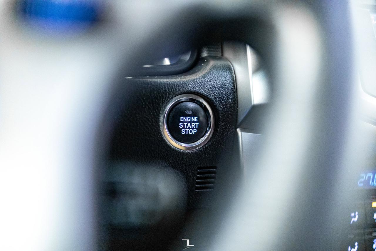 2016 Toyota 4Runner AWD Limited Leather Roof Nav BCam Red Deer AB