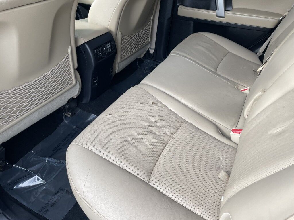 2016 Toyota 4Runner Limited~4X2~ACTIVE PARKING SYSTEM~BLIND SPOT WARNING~BLUETOOTH~DRIVER ASSISTANCE PACKAGE~HEATED SEATS~PREMIUM SOUND SYSTEM~TRAILER HITCH Sarasota FL