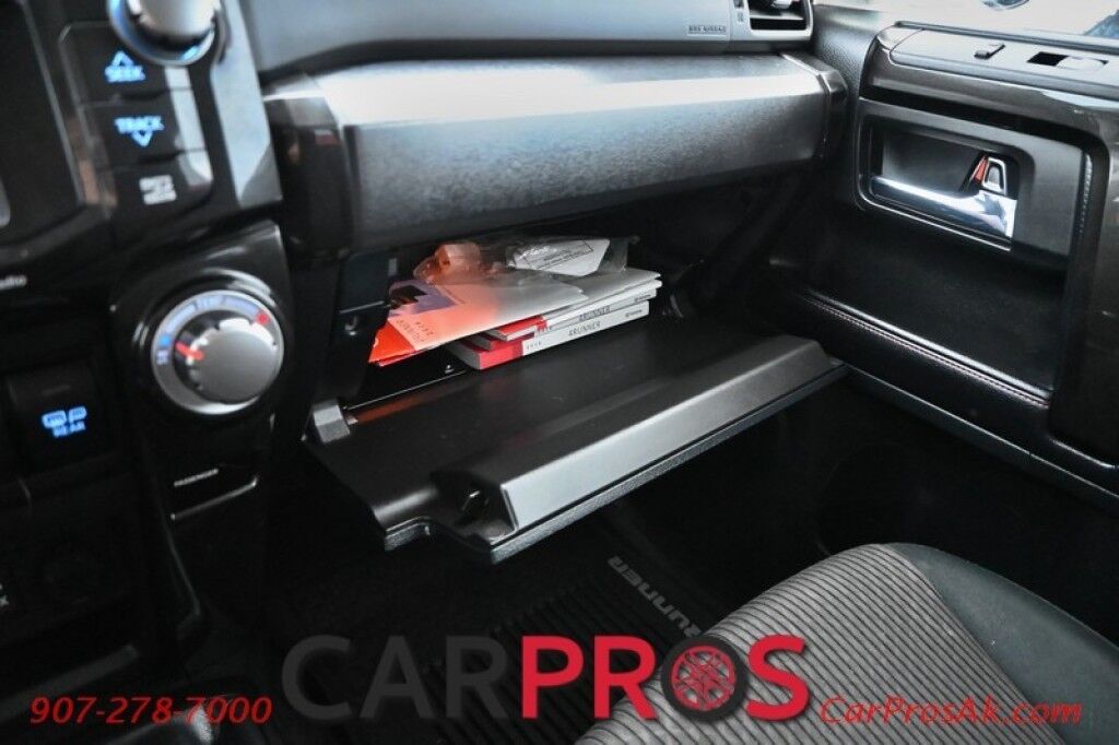 2016 Toyota 4Runner Trail Edition - 4X4 - Kinetic Dynamic Suspension System - Remote Start - Navigation - Bluetooth - Backup Camera - Keyless Entry - TRD Pro Wheels - Tow Package Anchorage AK