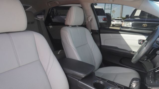 2016 Toyota Avalon Limited Laredo TX