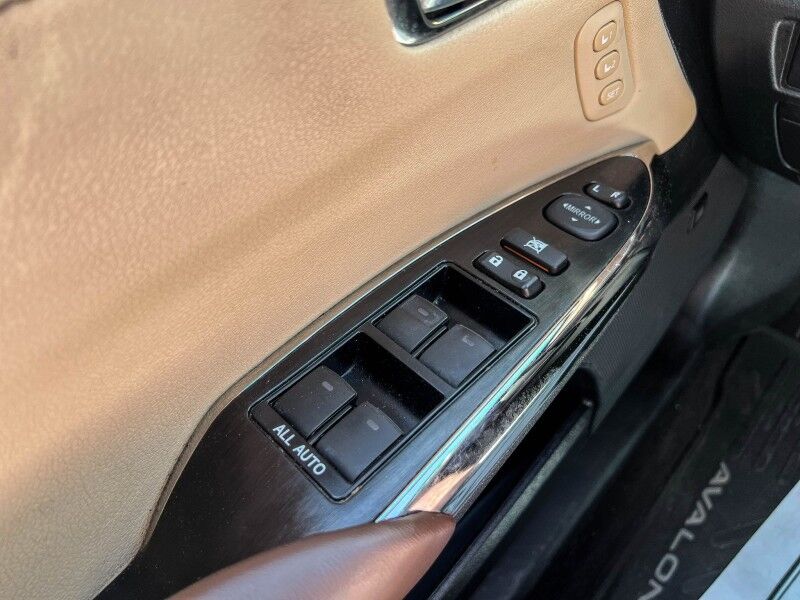 2016 Toyota Avalon Limited Wilmington NC