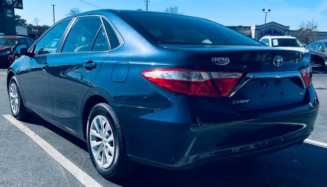 2016 Toyota Camry- HD/SD LE