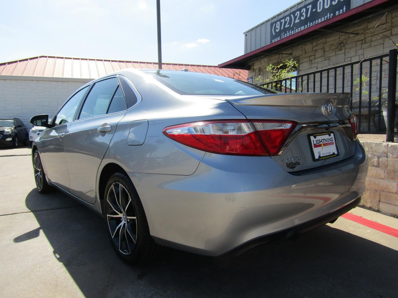 2016 Toyota Camry 4dr Sdn I4 Auto XLE (Natl) Grand Prairie TX