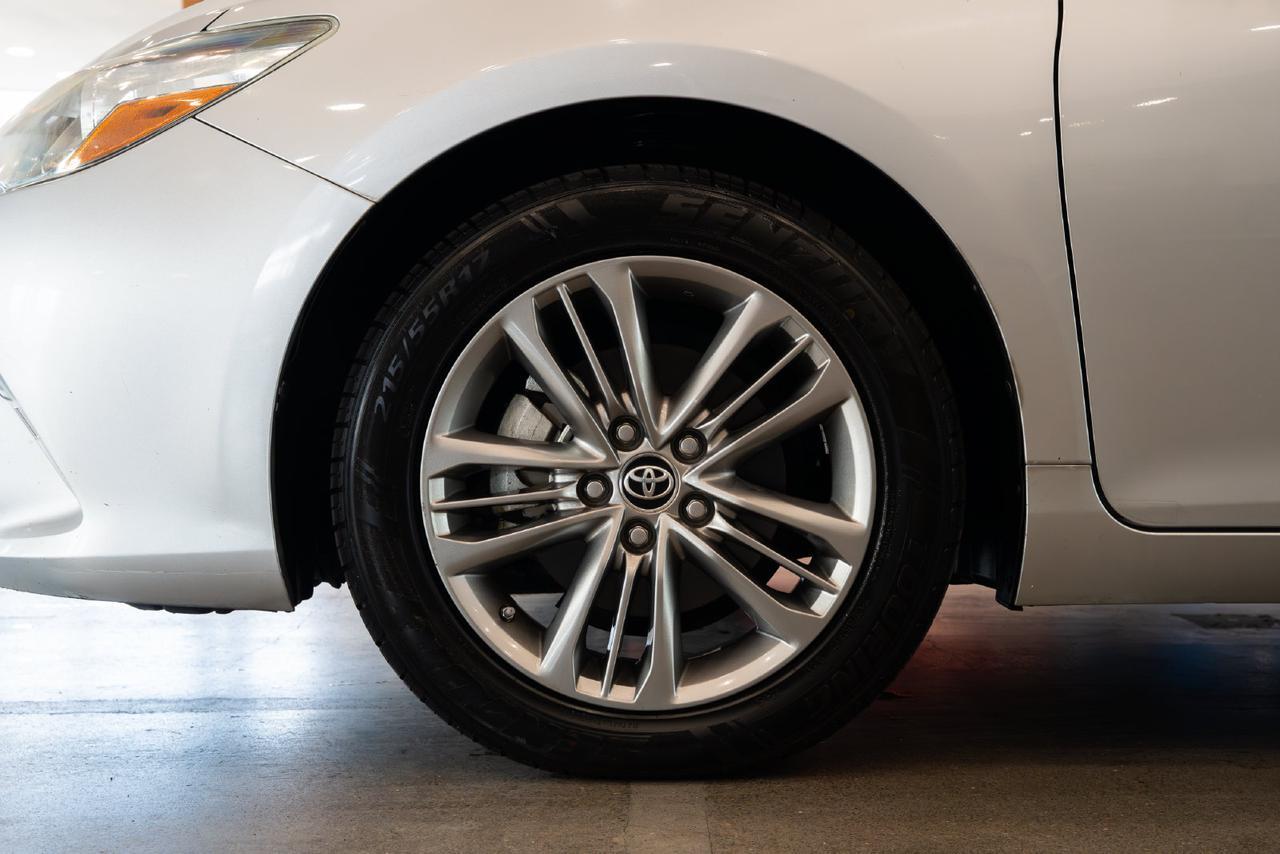 2016 Toyota Camry Hybrid SE Gladstone OR