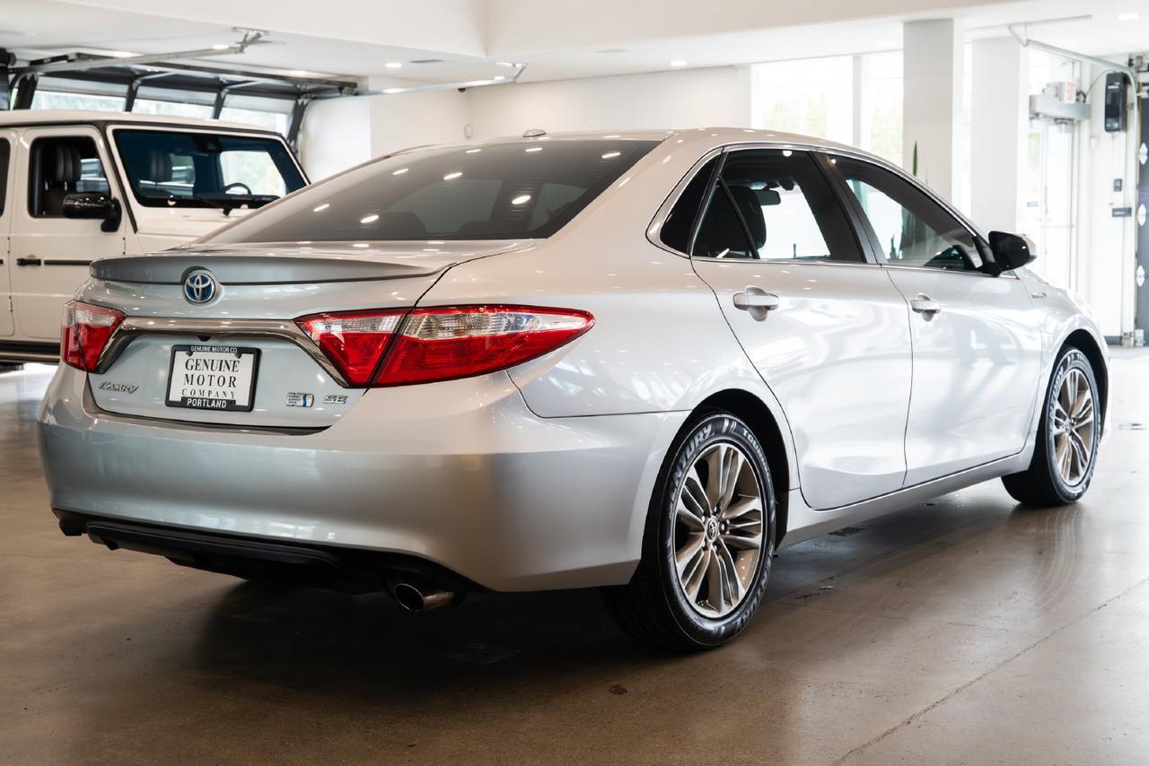 2016 Toyota Camry Hybrid SE Gladstone OR