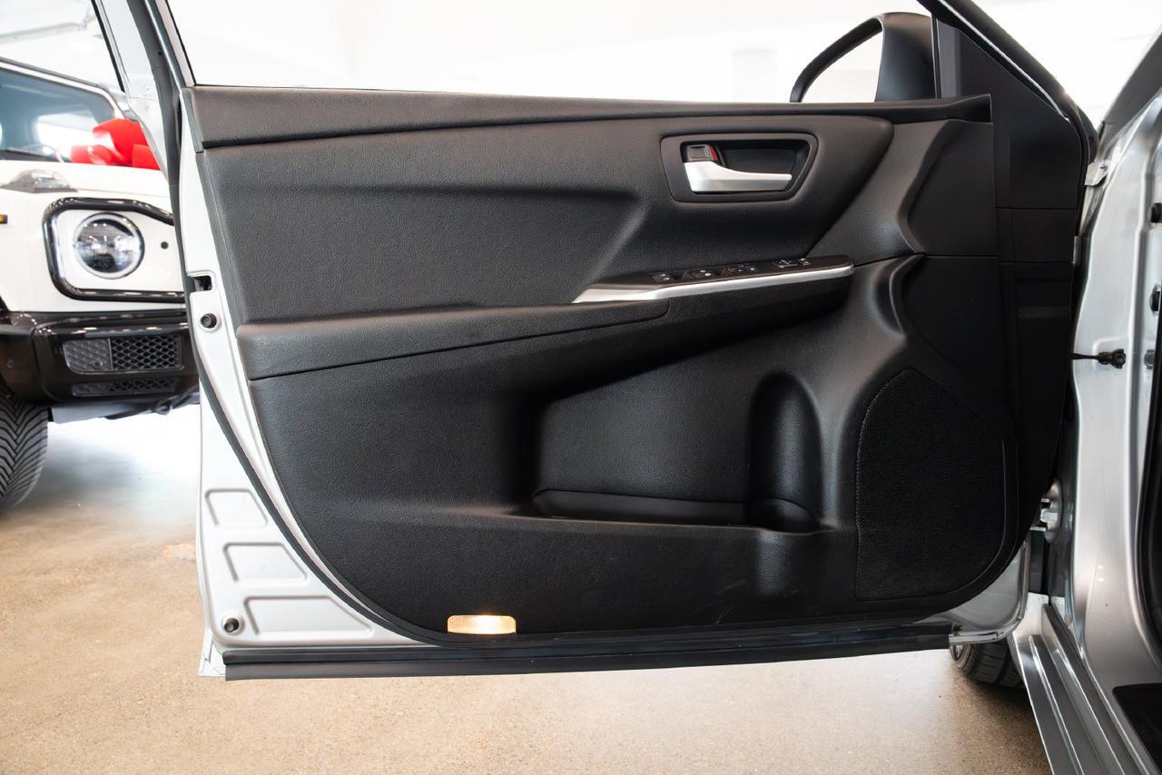 2016 Toyota Camry Hybrid SE Gladstone OR