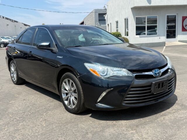 2016 Toyota Camry Hybrid XLE