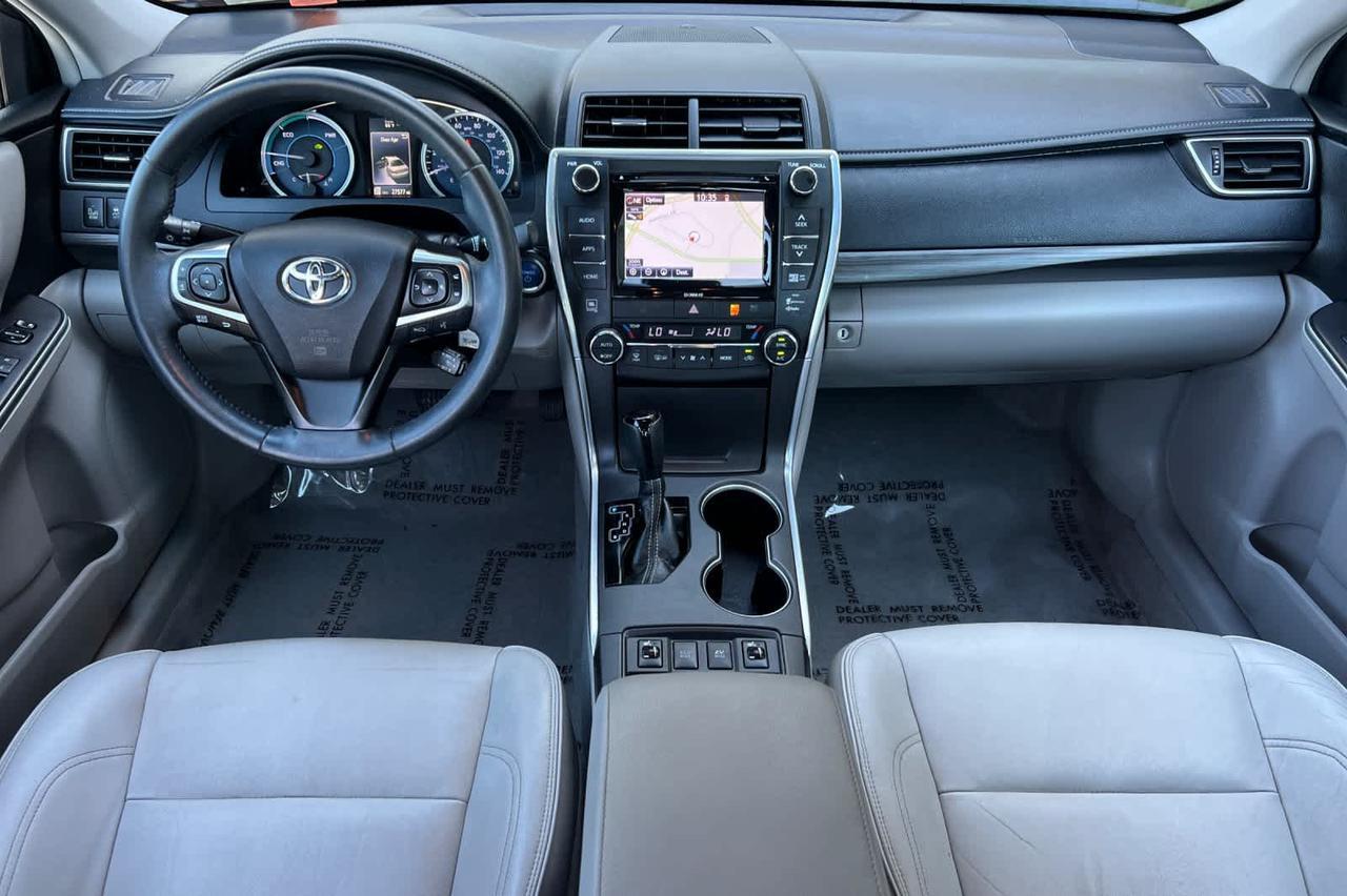 2016 Toyota Camry Hybrid XLE