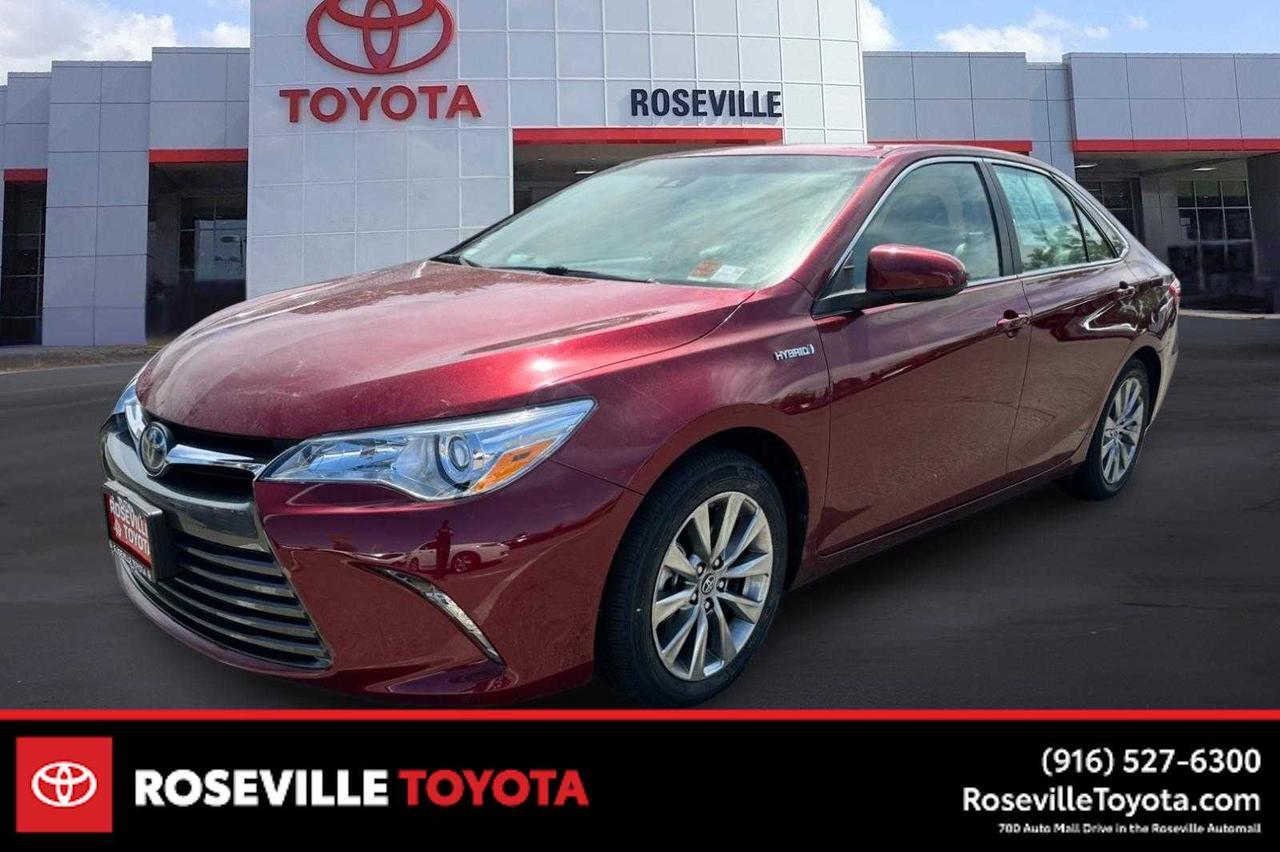 2016 Toyota Camry Hybrid XLE