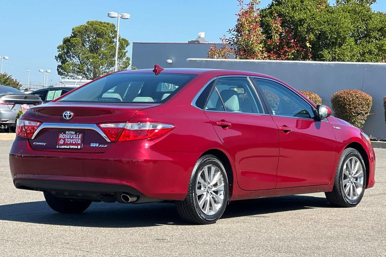 2016 Toyota Camry Hybrid XLE