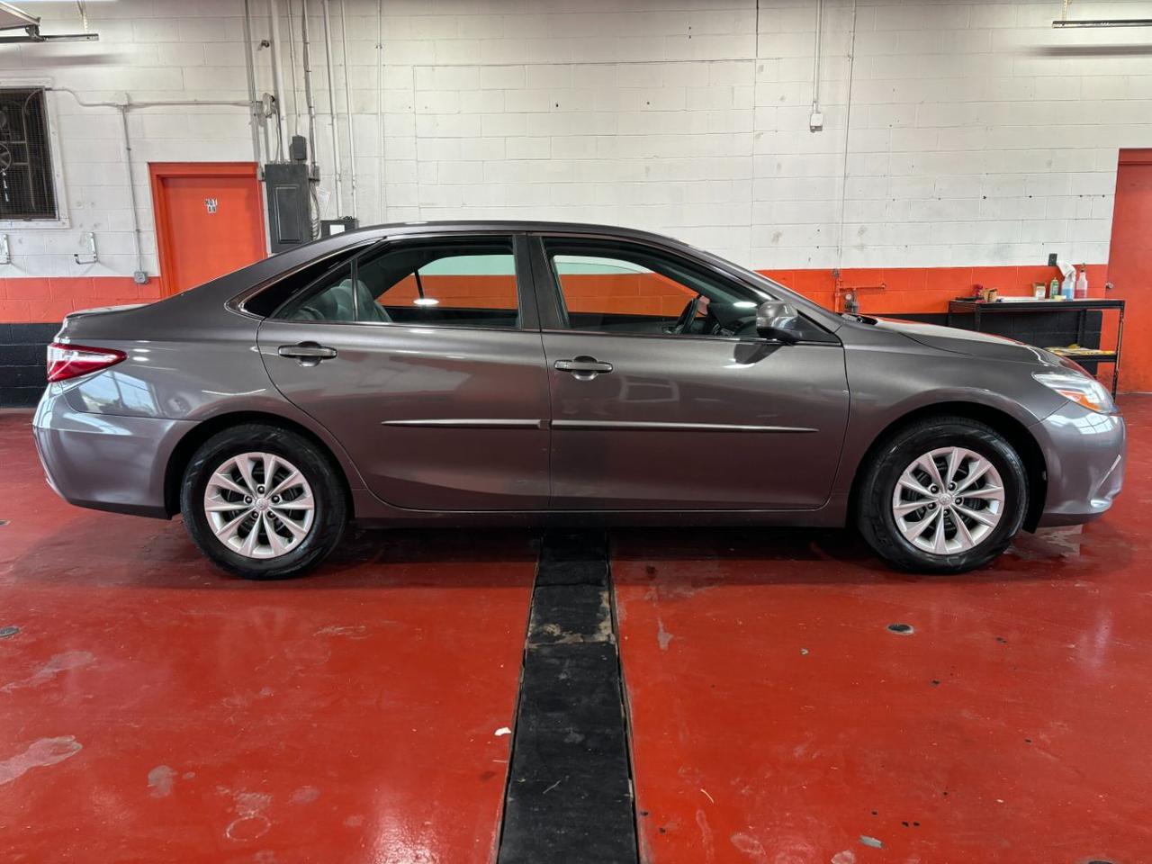 2016 Toyota Camry LE Franklin OH