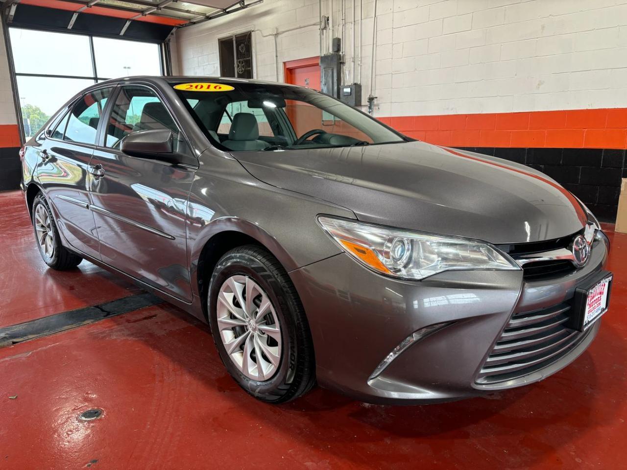 2016 Toyota Camry LE Franklin OH