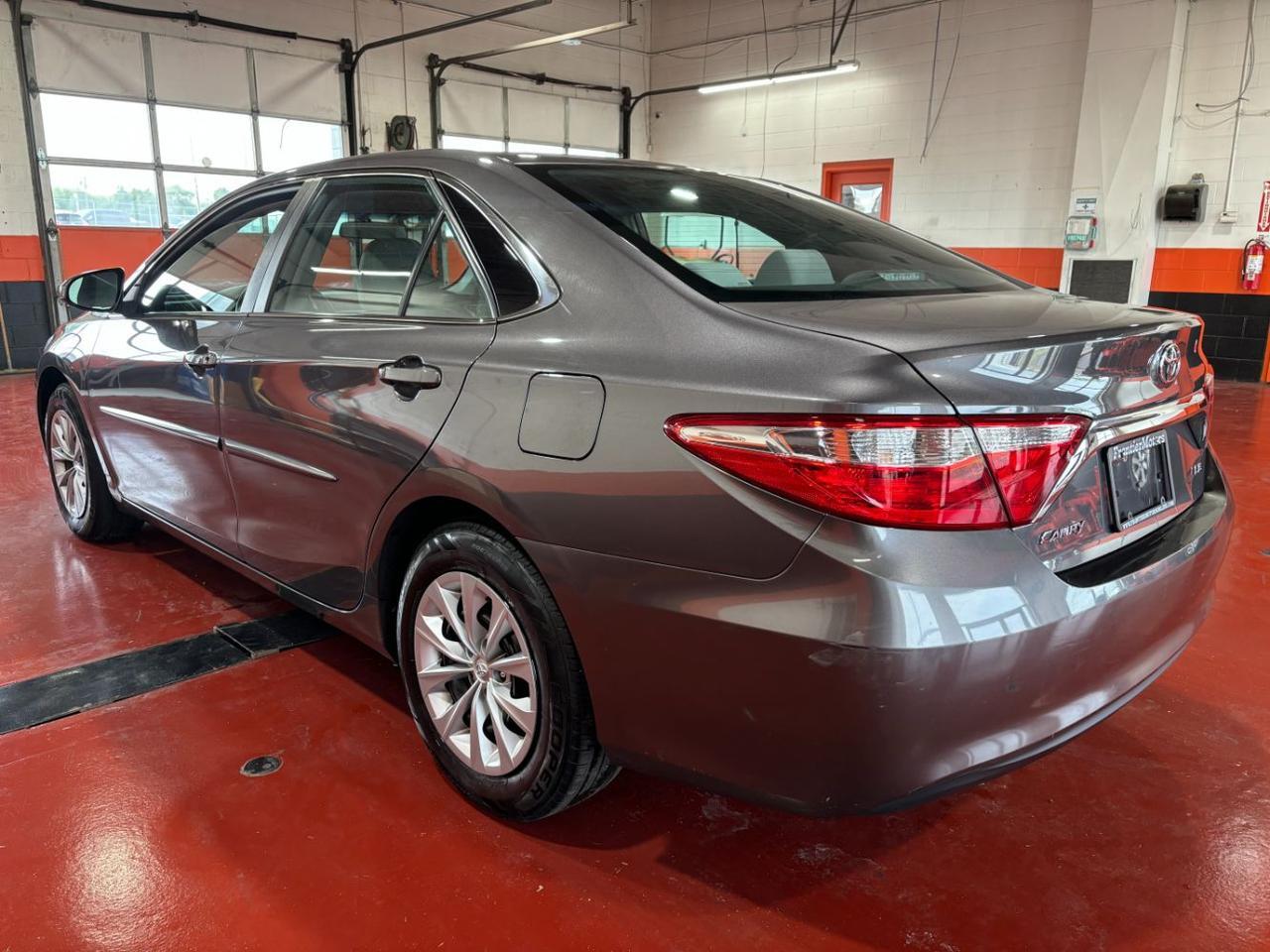 2016 Toyota Camry LE Franklin OH
